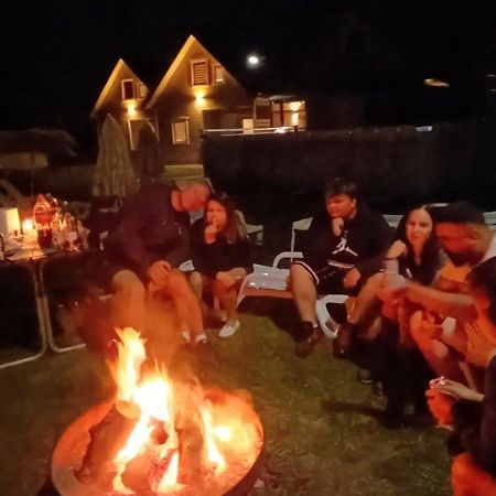 Domki Nadmorska Oaza Nad Morzem I Jeziorem Jezierzany Eksteriør billede